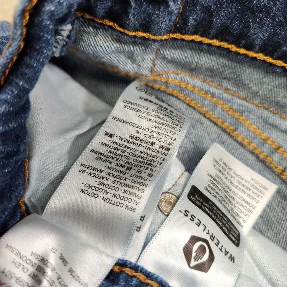 Levis excellent nice
